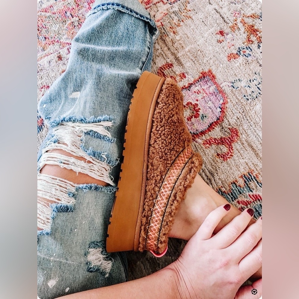 UGG | Tazz UGGBraid Platform Slippers Clogs Hardwood Brown Size US 5 / EU 36